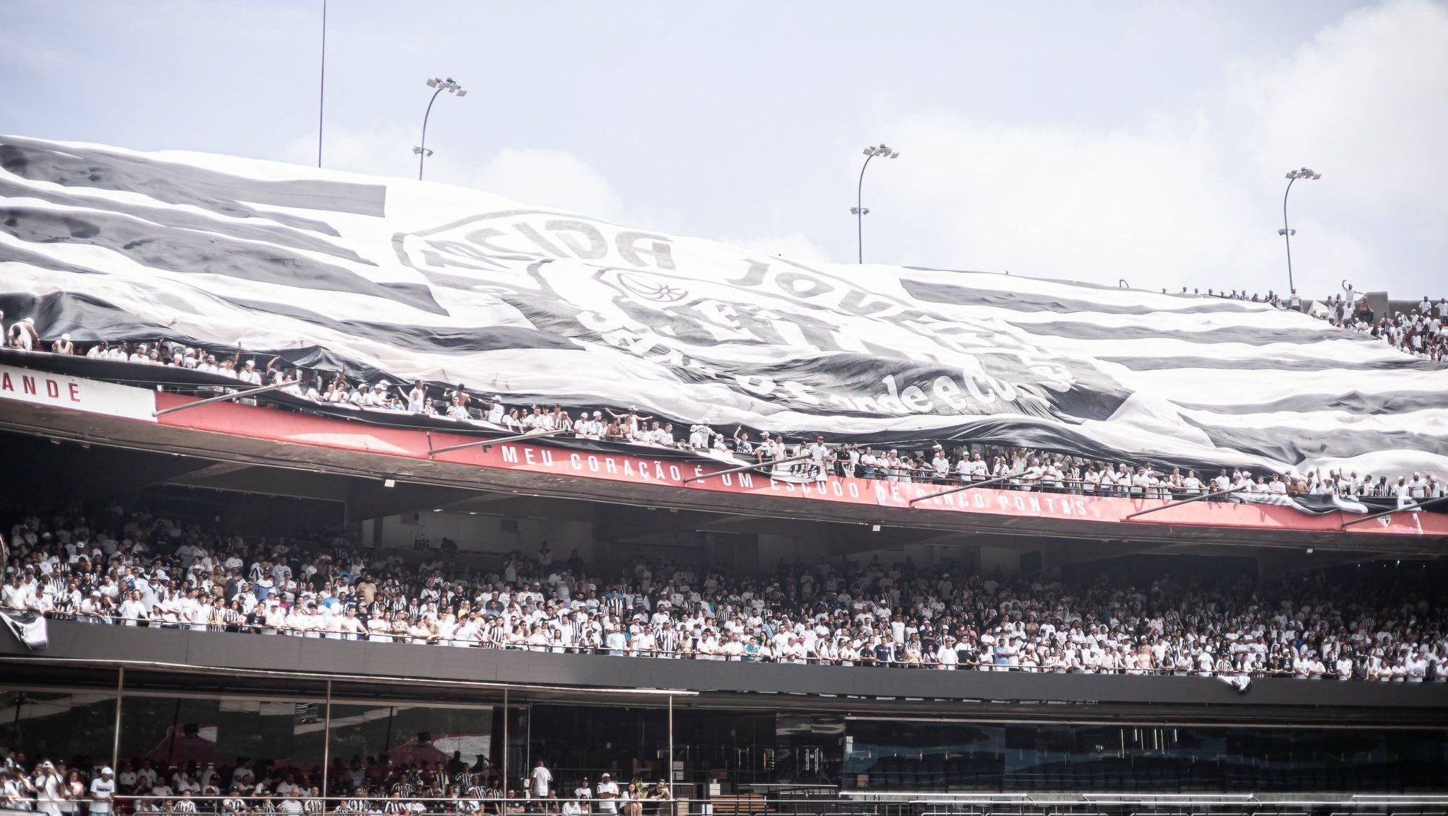 Santos enfrenta o Juventude no Morumbis