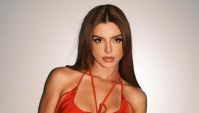 Giovanna Lancellotti posa com vestido de R$ 23 mil usado por Kim Kardashian