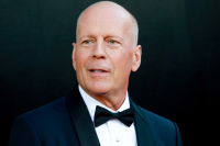 Bruce Willis está "bem" mas o cérebro "está falhando", diz esposa