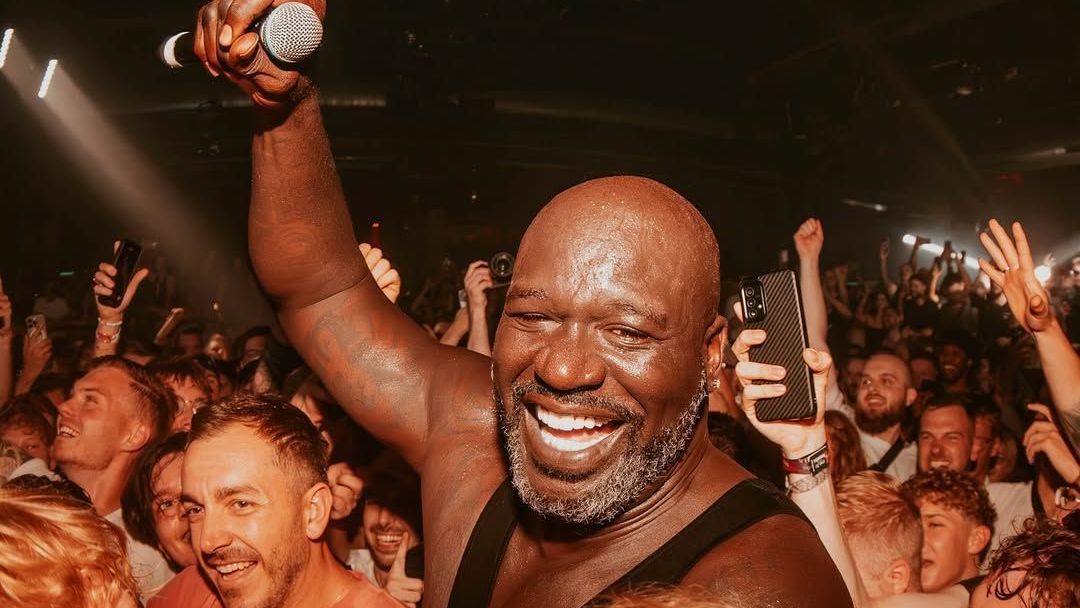 Sob o apelido de "Dj Diesel", Shaquille O'Neal