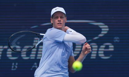 Número 1 do mundo, Jannik Sinner vai às semifinais em Cincinnati
