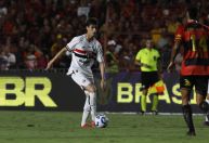 Meia renderá R$ 16 milhões ao São Paulo e fará exames no Bragantino