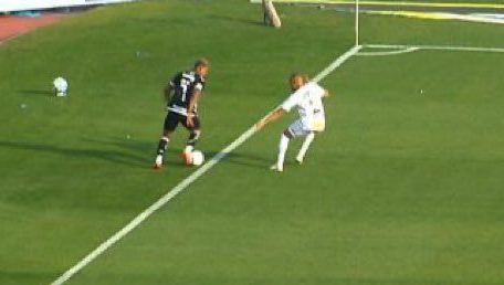 Primeiro gol de Santos x Vasco é marcado por polêmica