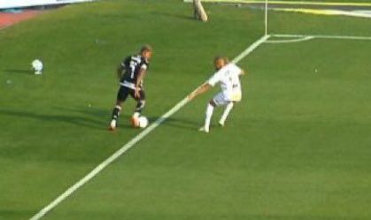 Primeiro gol de Santos x Vasco é marcado por polêmica