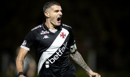 "Luto muito por essa camisa": Vegetti desabafa após virada contra o Flu