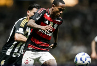Wallace Yan, do Flamengo, comenta pênalti perdido contra o Atlético-MG