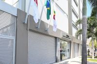 Mulher que tentou atropelar ex-namorado aguarda julgamento presa em MG