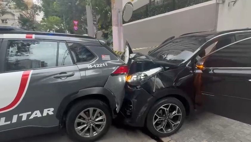 PM IMPEDE FURTO CONDOMINIO SP