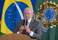 Lula cobra Congresso: "Não é possível fazer educação de graça"
