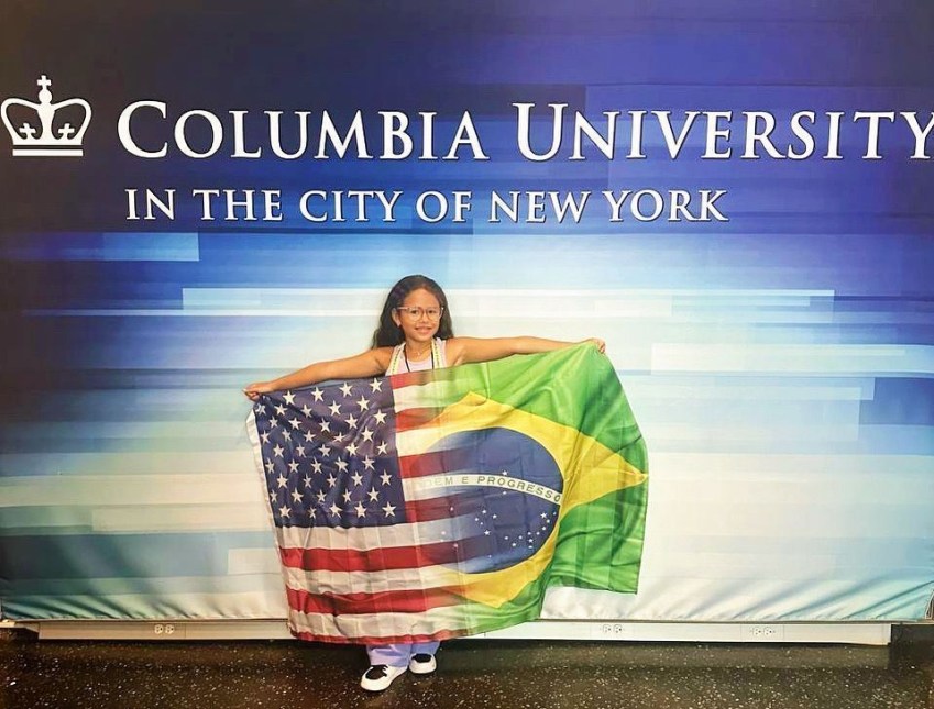 Capixaba Laura Batista ganha prata em matemática em NY • Geanne Batista