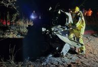 Cinco pessoas morrem em acidente entre carro e carreta em rodovia de MG