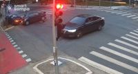 Porsche de Gato Preto passou no farol vermelho em alta velocidade; veja