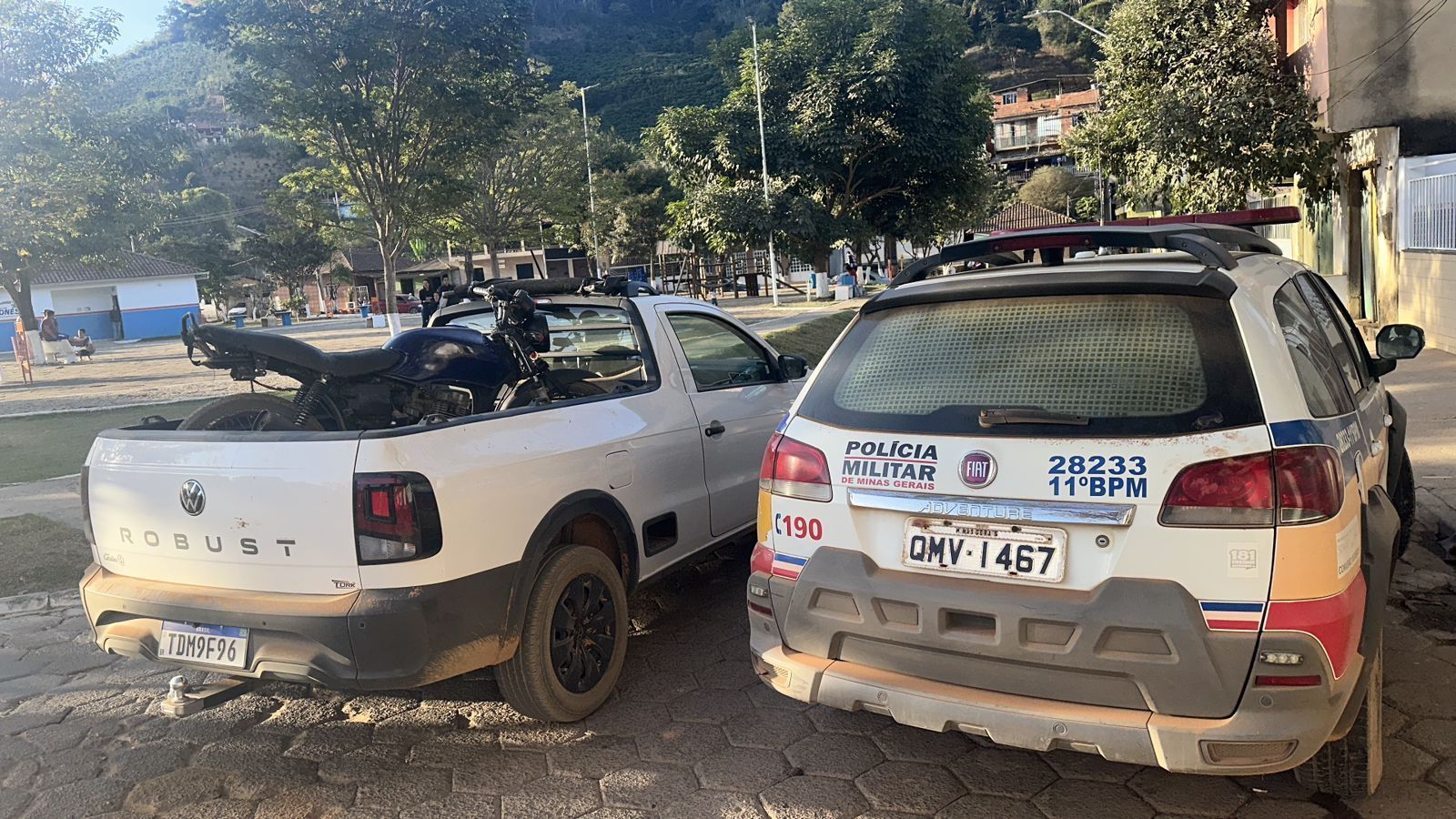 Imagem de destaque do post: Adolescente é apreendido após fugir de blitz e atropelar pedestres