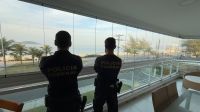 PF mira fraudes bancárias e a programas sociais em operação no RJ e SP