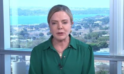 Gleisi defende diálogo em vez de "força bélica" em negociação com os EUA