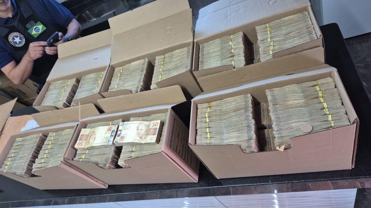 OPERAÇÃO CIGARROS APREENDE DINHEIRO