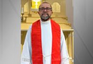 Padre é afastado por suspeita de "conduta incompatível" com igreja