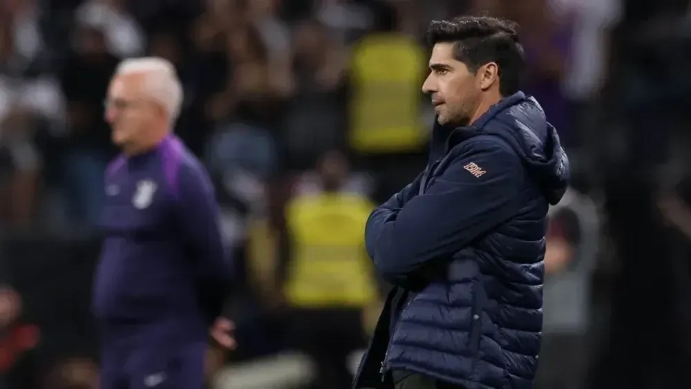 Abel Ferreira durante o sétimo clássico entre Palmeiras e Corinthians em 2025
