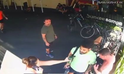 Delegada dá voz de prisão a homem dentro de academia por perseguição a ex