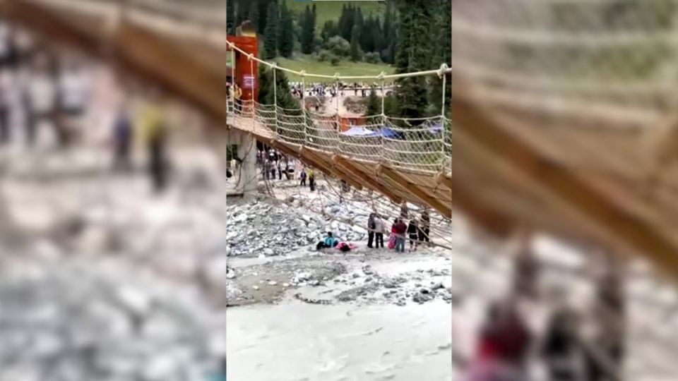 Local do desabamento de ponte na China