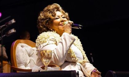Alcione desmente boatos de internação e fala sobre seu estado de saúde