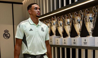 Alexander-Arnold diz que ama o Liverpool antes de retorno a Anfield