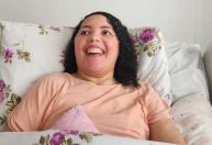 Quem é Amanda Wanessa, cantora gospel e esposa de homem que chutou sogro