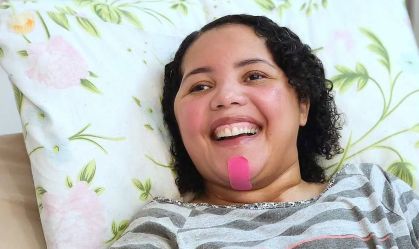 Marido da cantora gospel Amanda Wanessa agride sogro em hospital no Recife