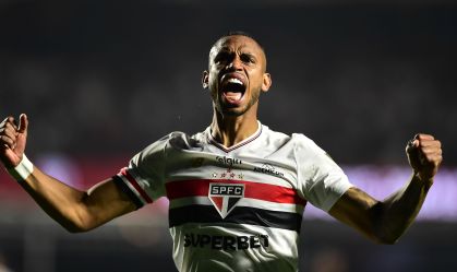 Veja o gol de André Silva, do São Paulo, contra o Atlético Nacional
