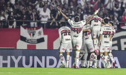 São Paulo garante premiação milionária com vaga às quartas da Libertadores