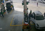 Vídeo: "Gordão", líder do PCC no Nordeste, é preso em posto de SP