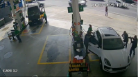 Vídeo: "Gordão", líder do PCC no Nordeste, é preso em posto de SP