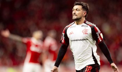Sem sustos, Flamengo volta a vencer Inter e vai às quartas da Libertadores