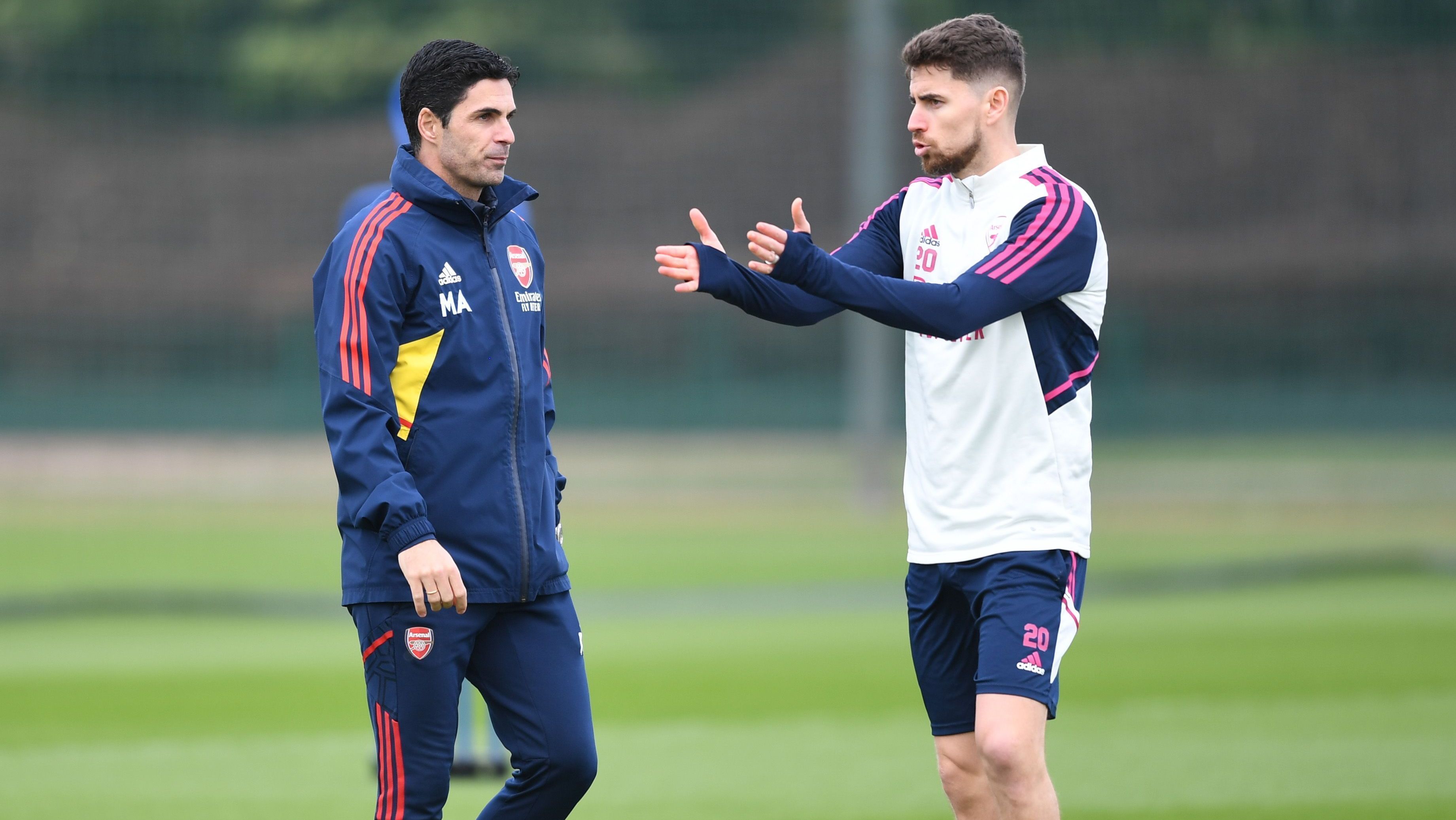 Arteta e Jorginho em treino do Arsenal