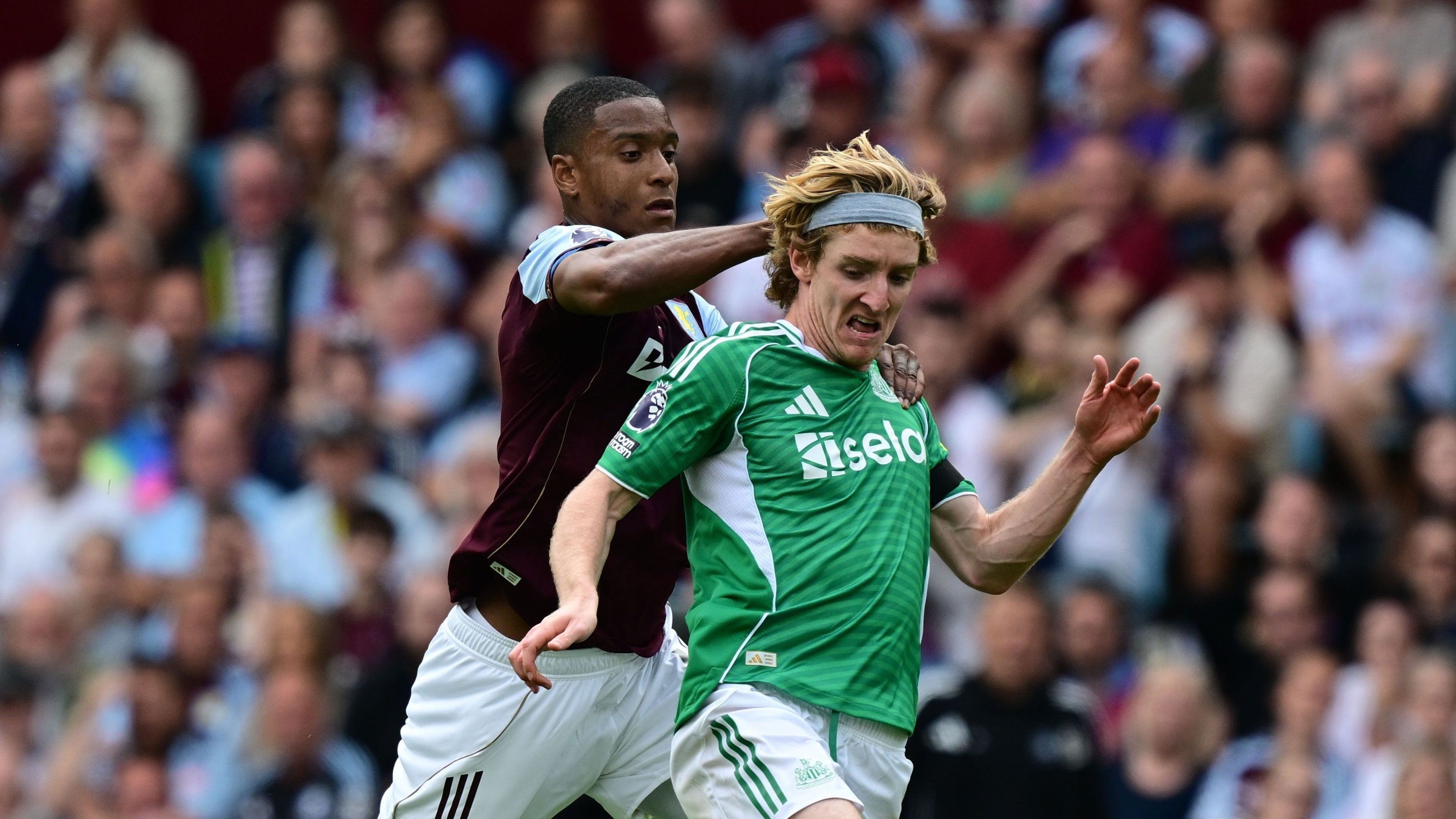 Aston Villa e Newcastle se enfrentaram pela primeira rodada da Premier League