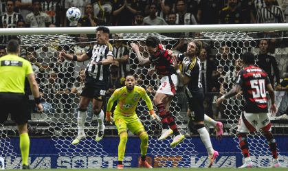 Everson brilha, Atlético-MG elimina Flamengo e vai às quartas da Copa do Brasil