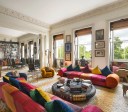 Dentro da casa de Pauline Karpidas, a dama da arte que vai leiloar tudo