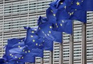 UE tenta garantir segurança da Ucrânia antes de reunião de Trump e Putin