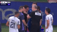 Bandeirinha é substituído após levar tombo em Fortaleza x Botafogo; veja