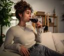 Consumo abusivo de álcool mais do que dobrou entre mulheres, diz estudo
