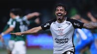 Com expulsão precoce, Corinthians domina Palmeiras e segue na Copa do Brasil