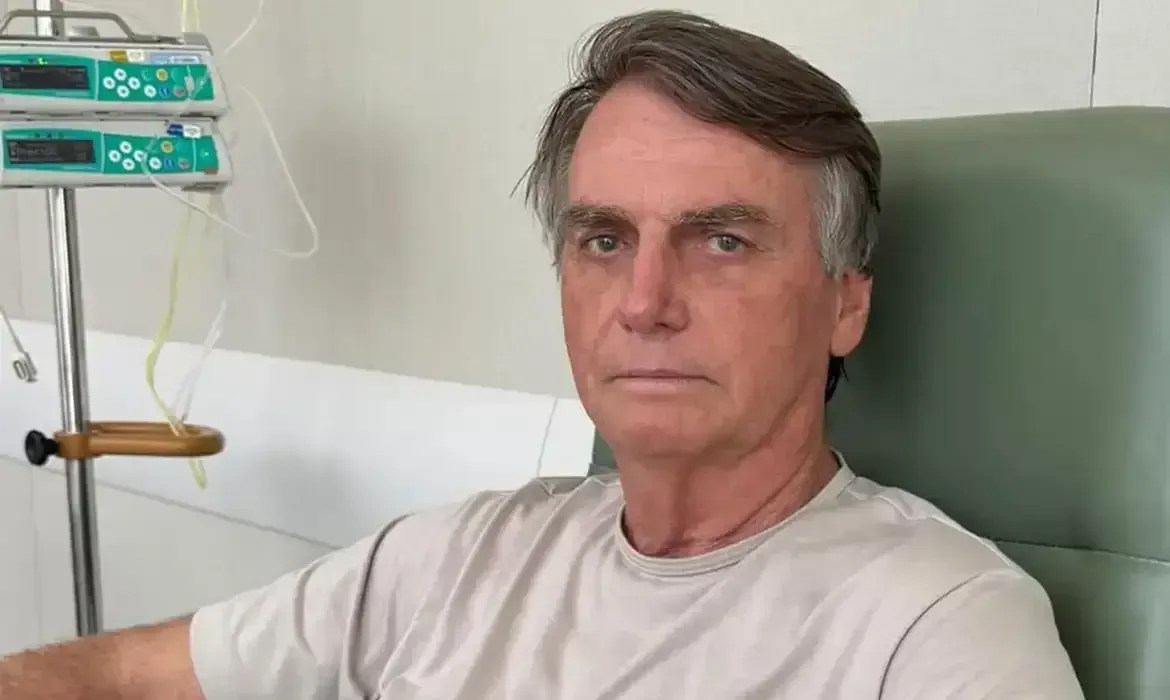 Saúde de Bolsonaro deve pesar em decisão de Moraes | CNN Brasil