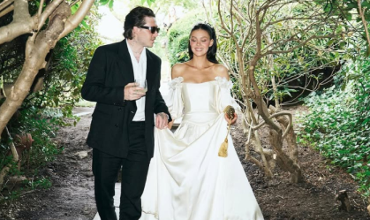 Brooklyn Beckham e Nicola Peltz renovam votos de casamento; veja fotos