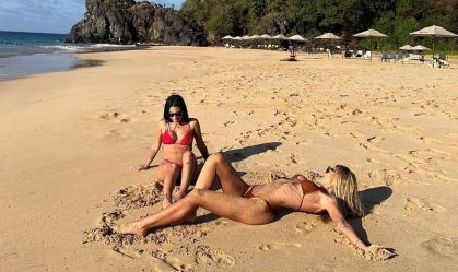 Yasmin Brunet publica fotos em Noronha com produtora: "Lindo casal"