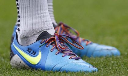 Premier League encerra parceria com ONG em prol da comunidade LGBTQIA+