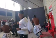 Vídeo: Torcedores e PM entram em conflito em jogo entre Santos e Vasco