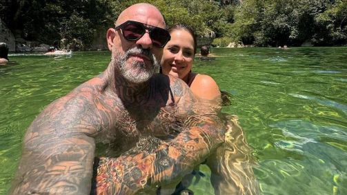 Henrique Fogaça é casado com Carine Ludvic desde 2018