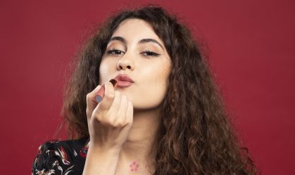 Hidratante labial e refrigerante juntos? Marcas se unem em lançamento