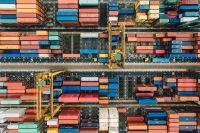 Tarifas fazem confiança da indústria exportadora no Brasil desabar, diz CNI
