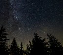 Veja imagens da chuva de meteoros Perseidas em seu auge